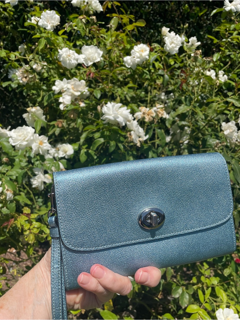 Coach Metallic Blue Teal Turnlock Leather Wristlet Wallet Clutch